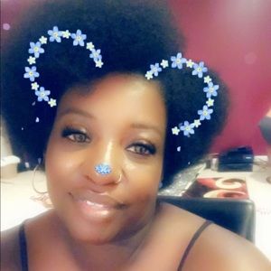 Meet your Posher, Annette